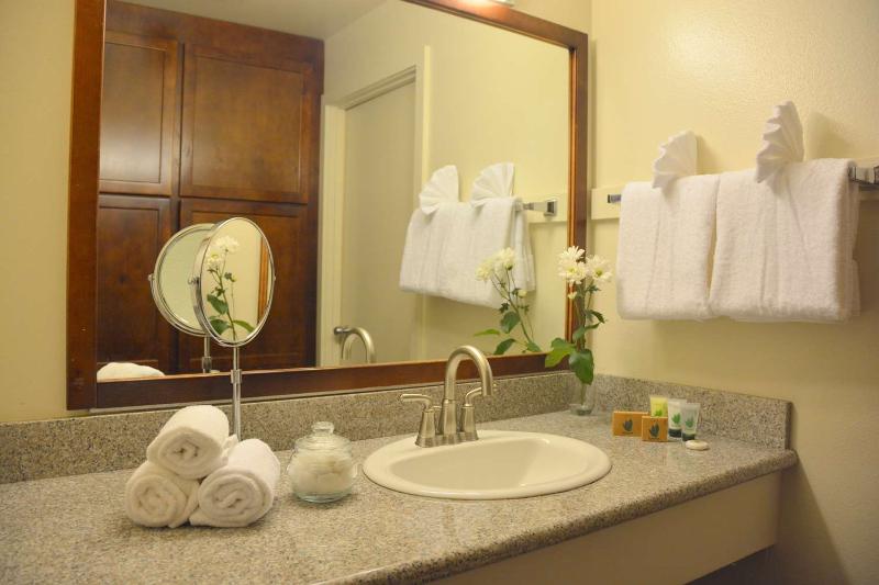 Surestay Plus By Best Western Gold Beach image