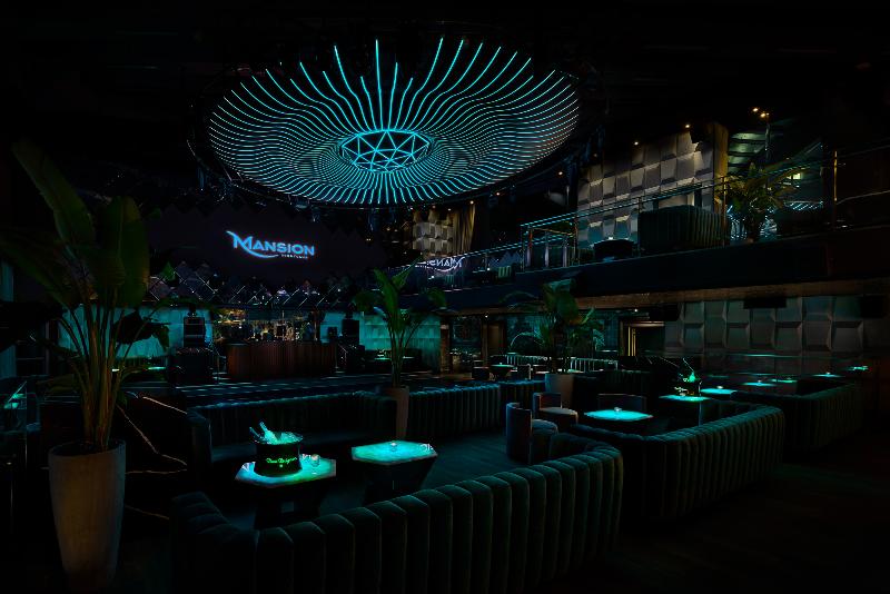 Stay in style at Paradox Vancouver