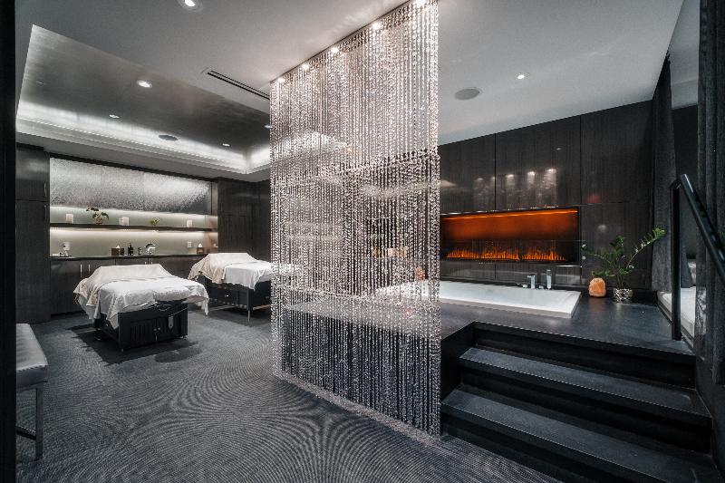 Stay in style at Paradox Vancouver