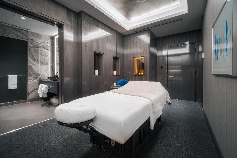 Stay in style at Paradox Vancouver