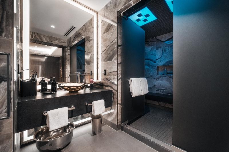 Stay in style at Paradox Vancouver