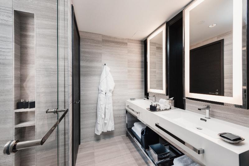 Stay in style at Paradox Vancouver