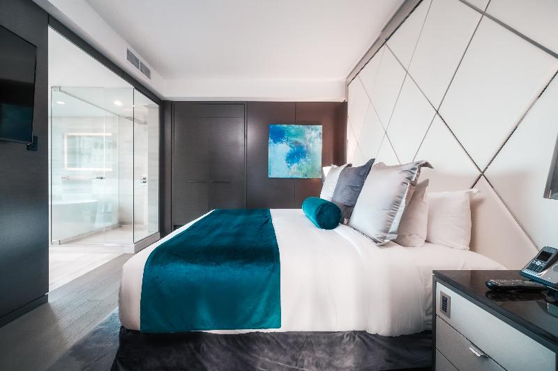 Stay in style at Paradox Vancouver
