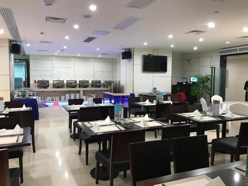 Guangzhou Royal River Waifiden Apartment image