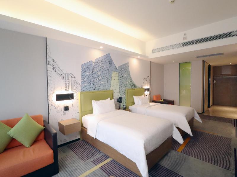 Hampton by Hilton Guangzhou Zhujiang New Town image