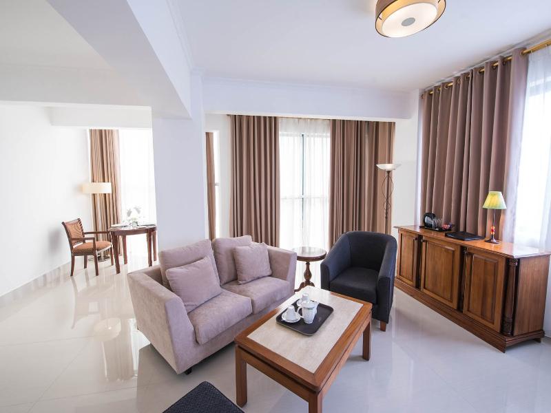 Palms Hotel image