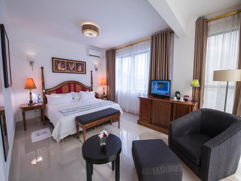 Palms Hotel image