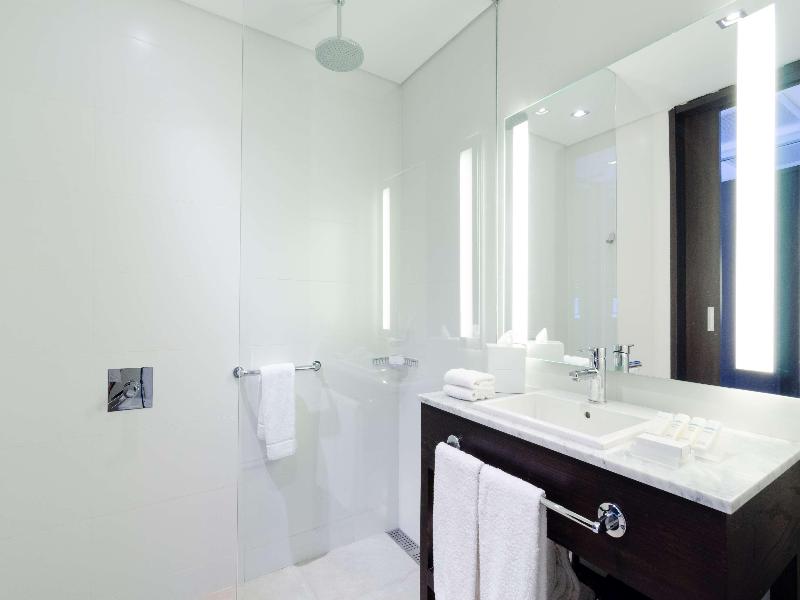 Hampton by Hilton Montevideo Carrasco image