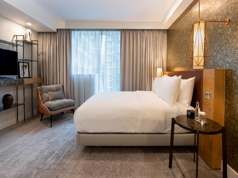 Lincoln Plaza London, Curio Collection by Hilton image