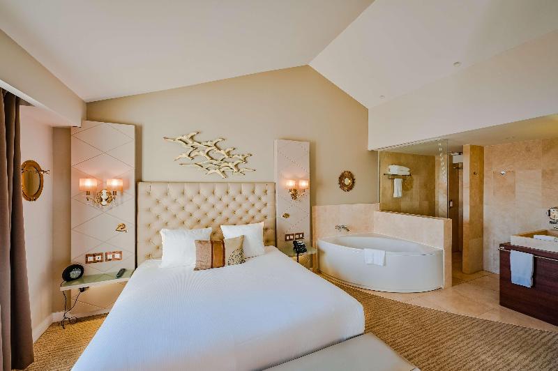 Grand Hotel Des Sablettes Plage, Curio By Hilton image
