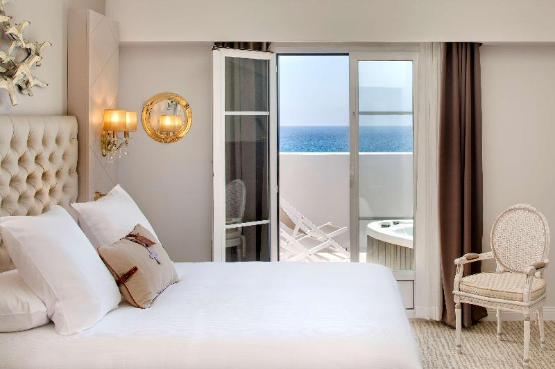 Grand Hotel Des Sablettes Plage, Curio By Hilton image