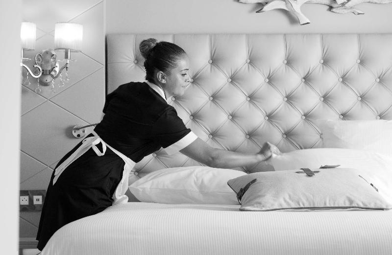 Grand Hotel Des Sablettes Plage, Curio By Hilton image