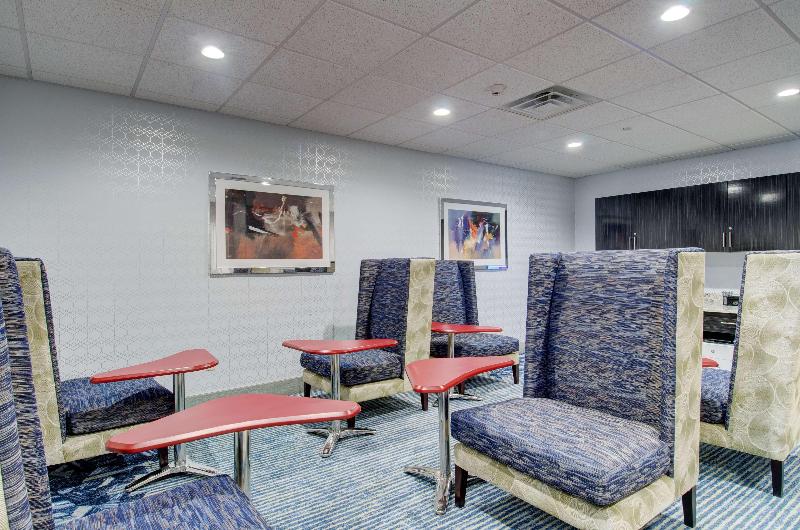 Hampton Inn & Suites Boston/Stoughton image