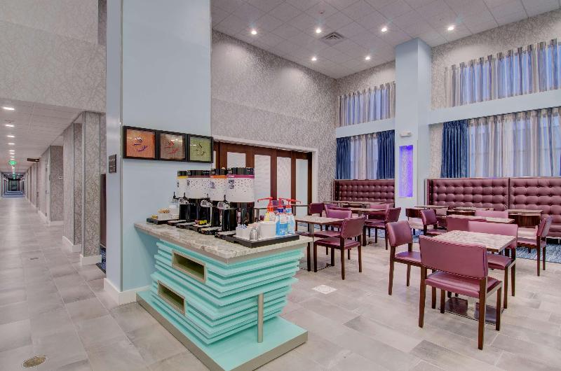 Hampton Inn & Suites Boston/Stoughton image