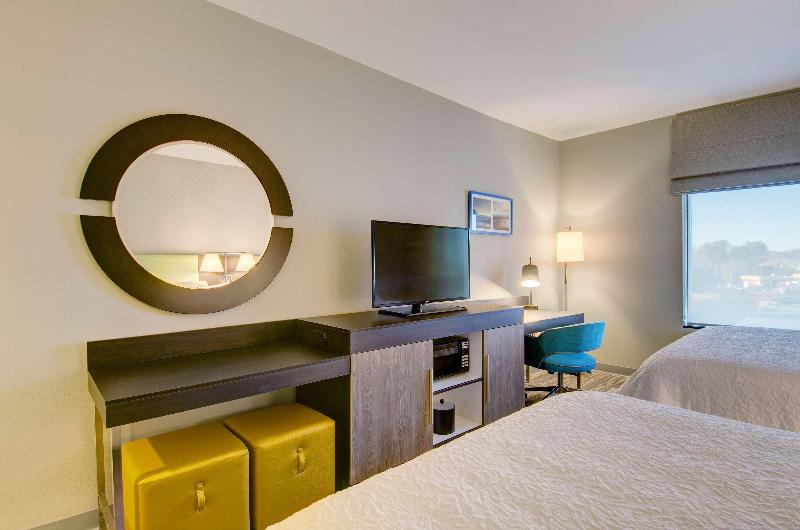 Hampton Inn & Suites Boston/Stoughton image