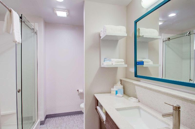 Hampton Inn & Suites Boston/Stoughton image