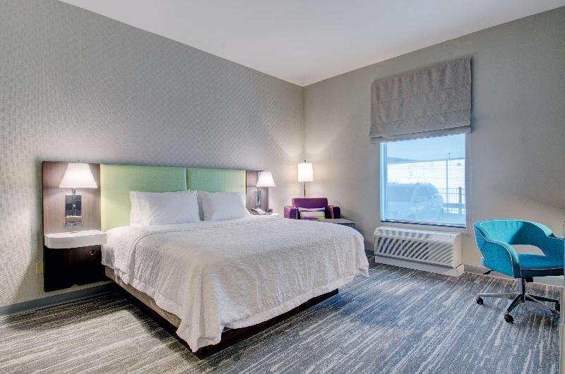 Hampton Inn & Suites Boston/Stoughton image