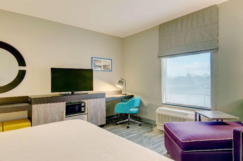 Hampton Inn & Suites Boston/Stoughton image