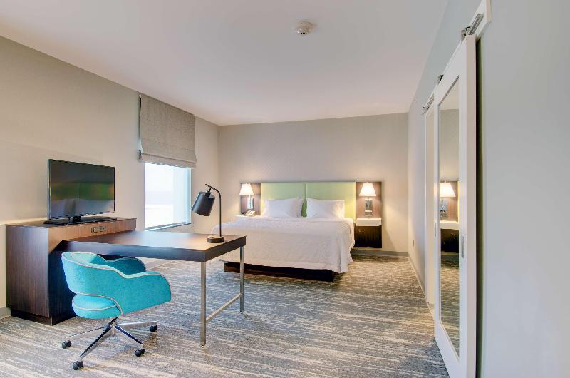 Hampton Inn & Suites Boston/Stoughton image