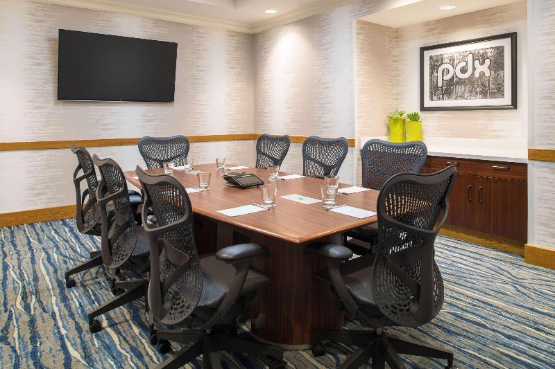 Hampton Inn & Suites Portland/Pearl District image