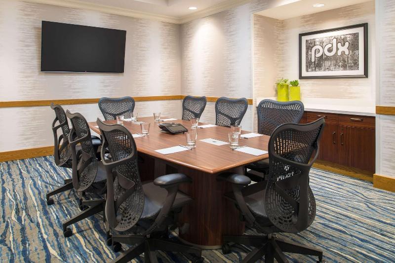 Hampton Inn & Suites Portland/Pearl District image