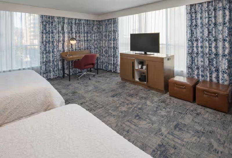 Hampton Inn & Suites Portland/Pearl District image
