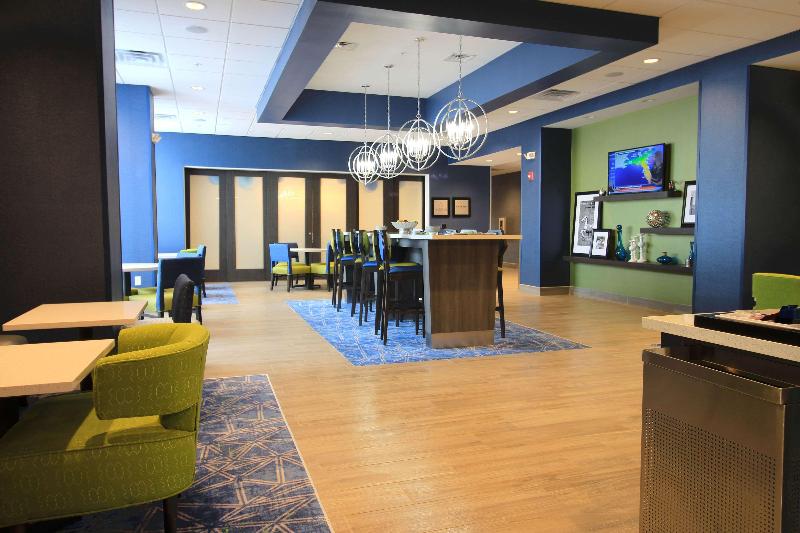 Hampton Inn West Plains image