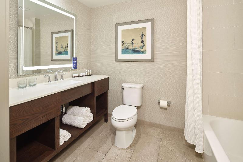 Embassy Suites by Hilton Oahu Kapolei image