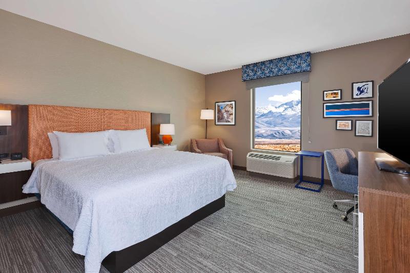 Hampton Inn & Suites Wells image