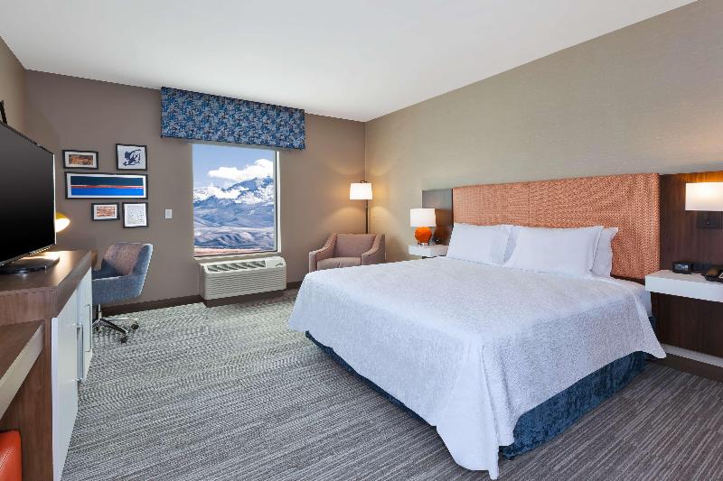 Hampton Inn & Suites Wells image
