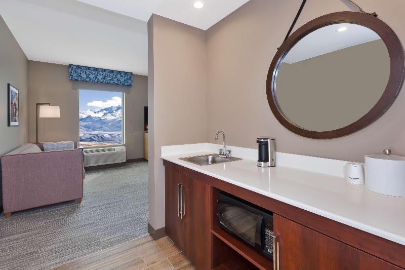 Hampton Inn & Suites Wells image
