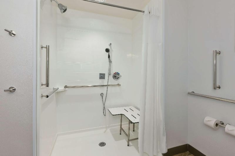 Hampton Inn & Suites Wells image
