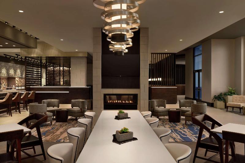 Hotel Embassy Suites by Hilton Syracuse Destiny USA