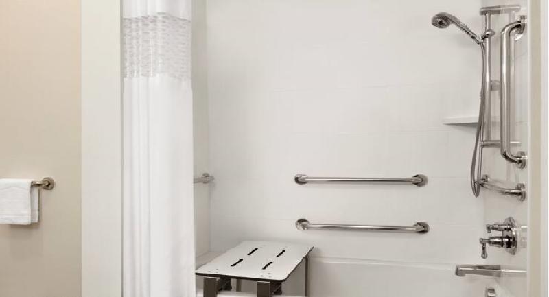 Hampton Inn And Suites Seattle/Renton image