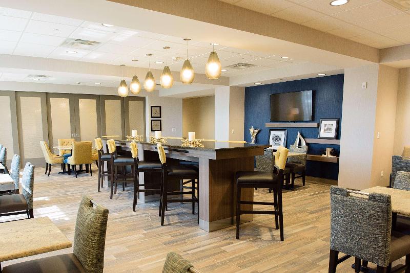 Hampton Inn By Hilton Superior Duluth image
