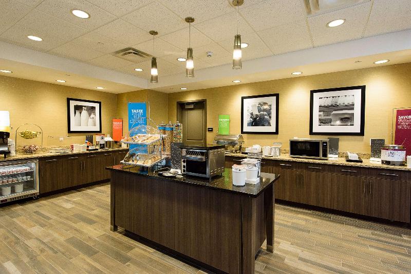 Hampton Inn By Hilton Superior Duluth image