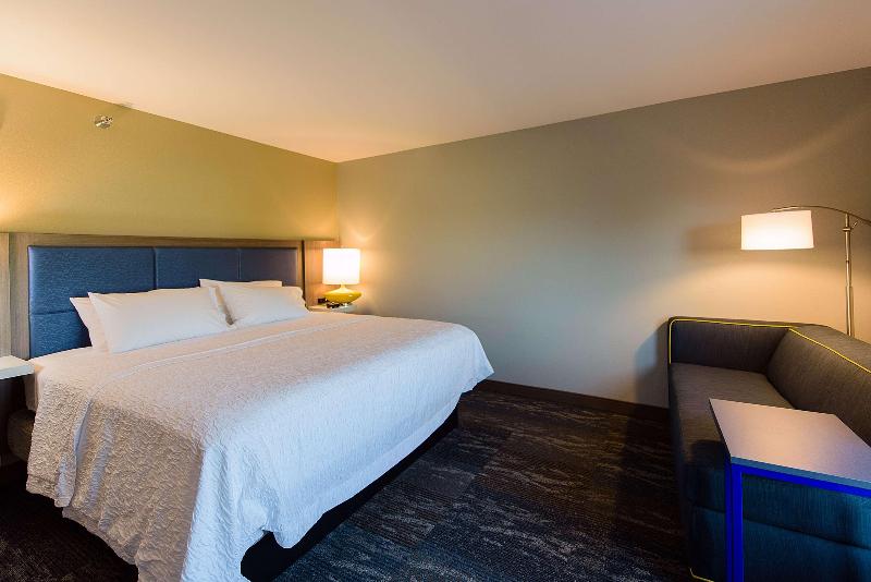 Hampton Inn By Hilton Superior Duluth image