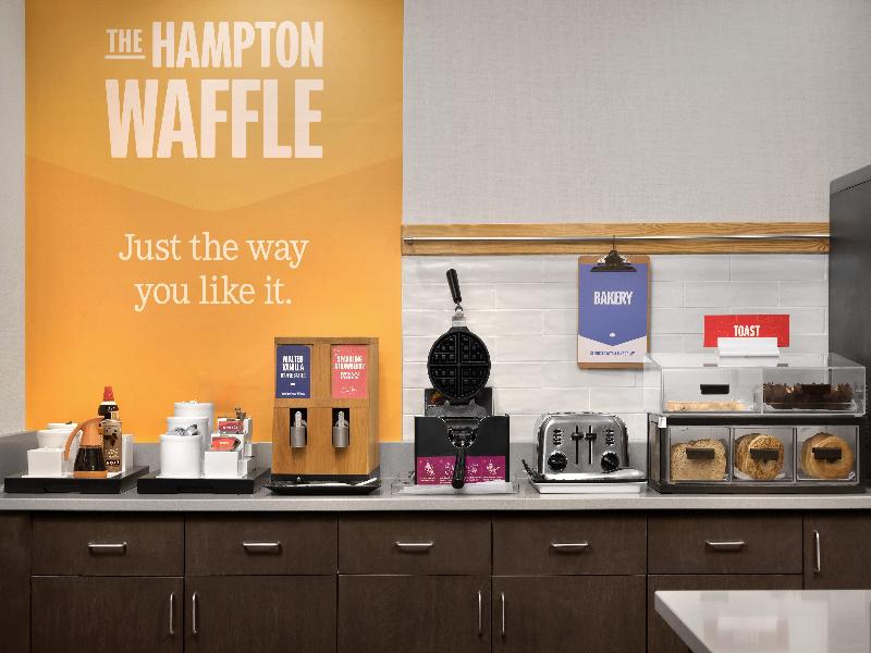 Hampton Inn Kernersville — restaurant