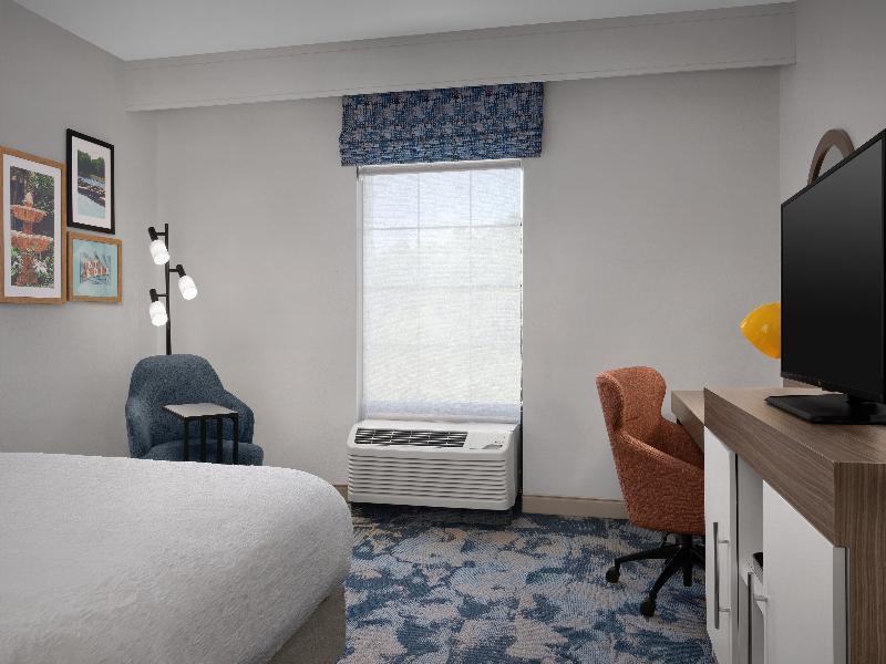 Hampton Inn Kernersville image