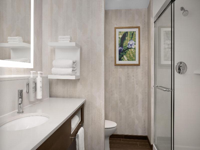 Hampton Inn Kernersville image