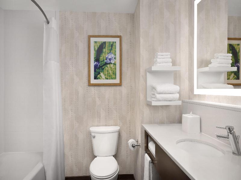 Hampton Inn Kernersville image