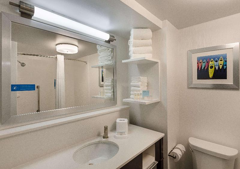 Hampton Inn Covington image