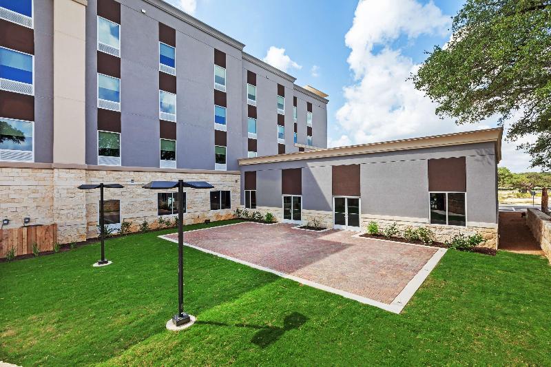 Hampton Inn Bulverde Texas Hill Country image