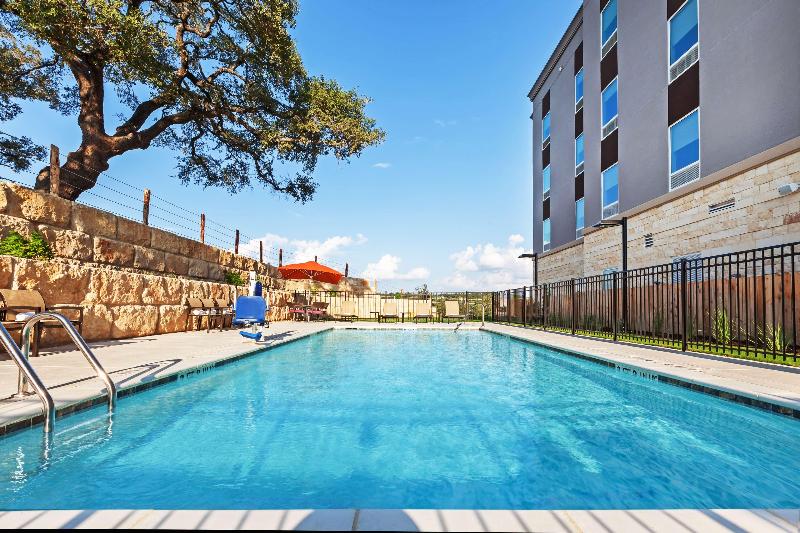 Hampton Inn Bulverde Texas Hill Country image