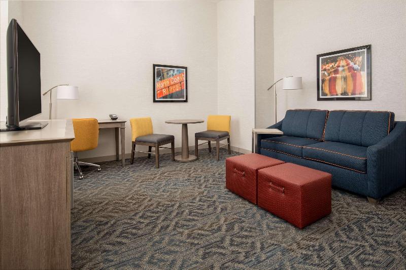 Hampton Inn Petaluma image