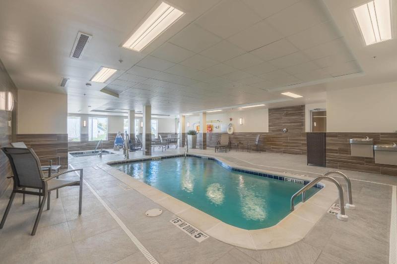 Fairfield Inn & Suites Gaylord image