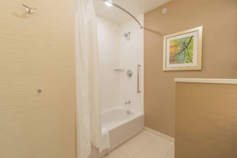Fairfield Inn & Suites Gaylord image