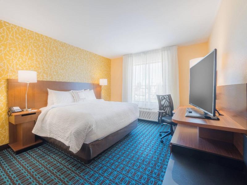 Fairfield Inn & Suites Gaylord image