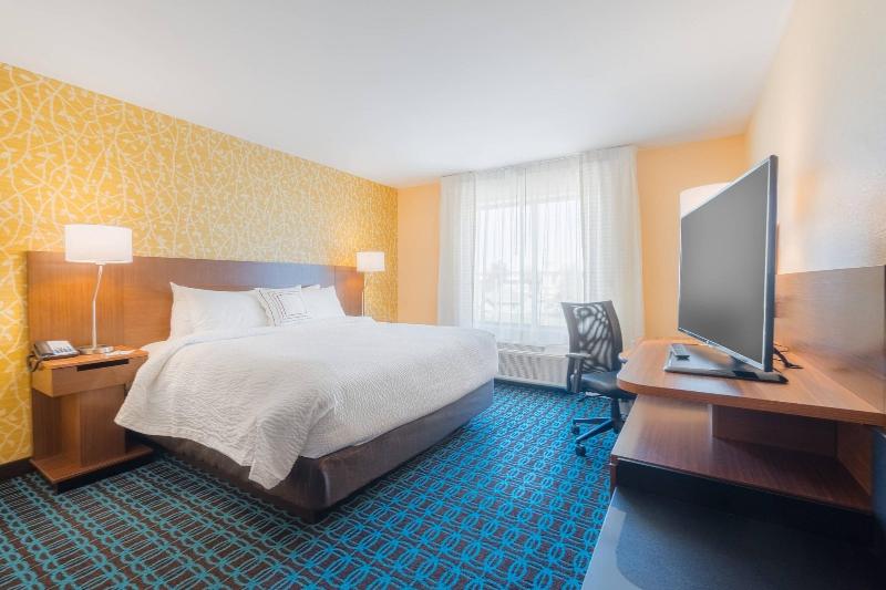 Fairfield Inn & Suites Gaylord image