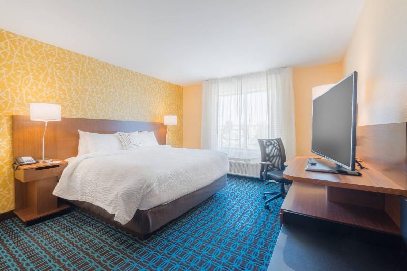 Fairfield Inn & Suites Gaylord image
